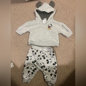 Baby clothes